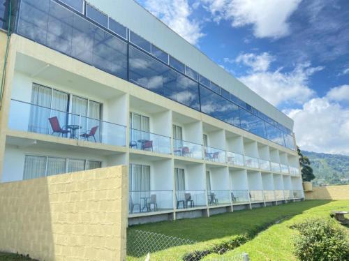 Exterior view, Hotel Entre Lomas in Dosquebradas
