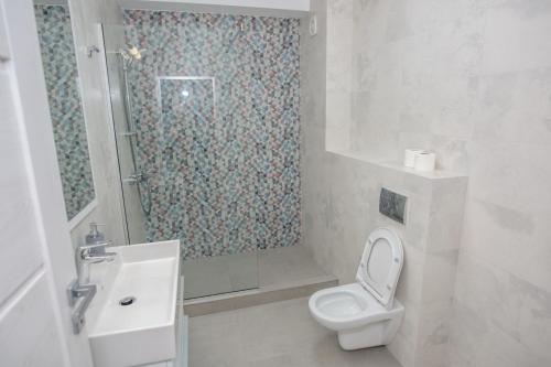 C&Y Marco Apartments