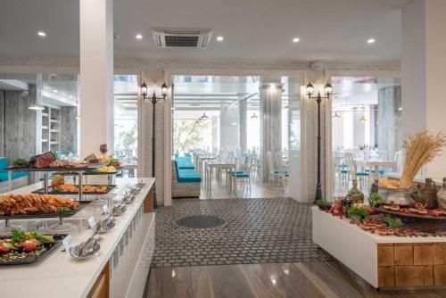 Restaurant, Sentido Marea Hotel - 24 hours Ultra All inclusive & Private Beach in Nisipurile de aur
