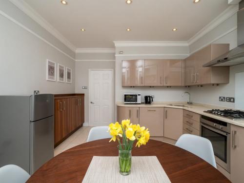 Spacious 3 bed apartment in prime central location - Pass the Keys, Bath (foto 7)