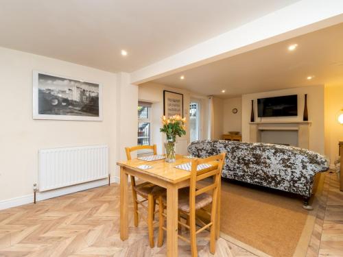 Picture of Pass The Keys Lovely 1 Bed Apartment With Free Parking