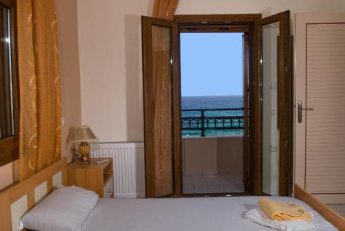 Two Bedroom Apartment with Partial Sea View - Split Level image 7