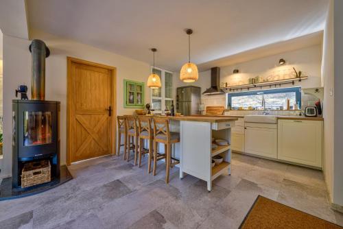 Cinija Cottage - Family Eco Retreat in Nature Park in Kostanjevac