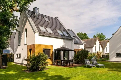 Wellness-Ferienhaus "Sandnelke" mit Sauna, Kamin & Terrasse - ruhig am Ostseewald in Zingst in Zingst, Deutschland