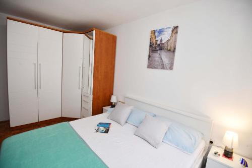 Apartments Mila - image 14