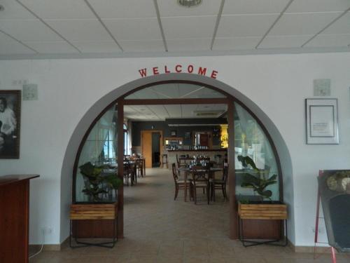 Hotel Restaurant Baladrar - 로비