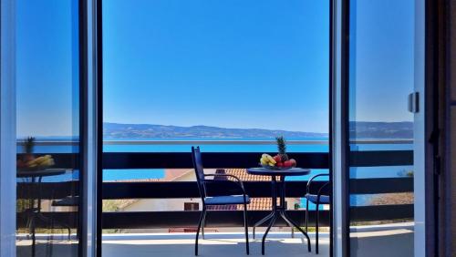 Studio with Sea View image 10