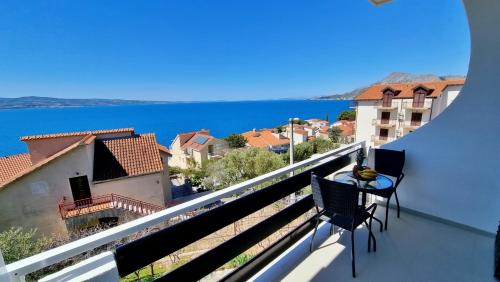 Studio with Sea View image 6