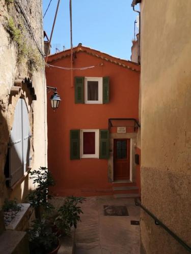 Maison de village gîte à louer Coaraze