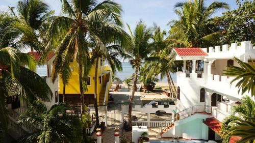 A szálláshely kívülről, White Castle Hotel and Resort in Lian