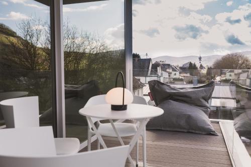 STEILLAGE - Design Moselsuiten mit Panoramablick und SPA