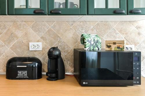 Floral & Cozy Studio in Heart of Sofia Center by Flat Mаnager, Sofia (Foto 7)