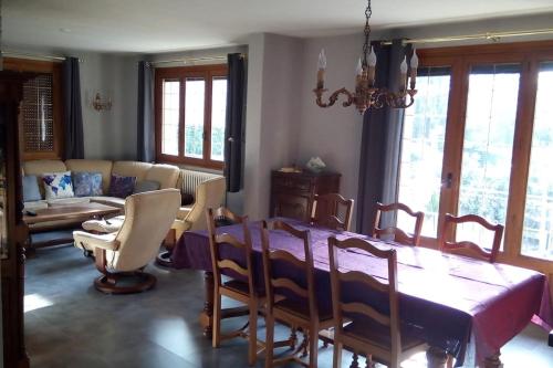 Villa 180 m² proche 3 vallées et station thermale (Villa 180 m² proche 3 vallees et station thermale) in มูติเยร์