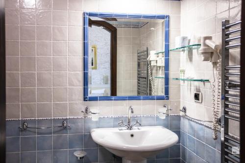 One-Bedroom Apartment (2 Adults) image 10