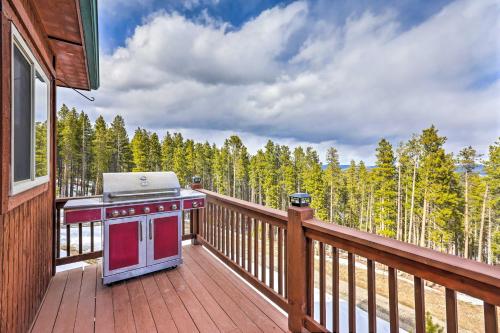 Balcony/terrace, Modern Private Mtn Retreat with Hot Tub and Fire Pit! in Brook Forest
