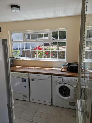 Spacious family & dog friendly home from home with sea views and private garden in Porlock