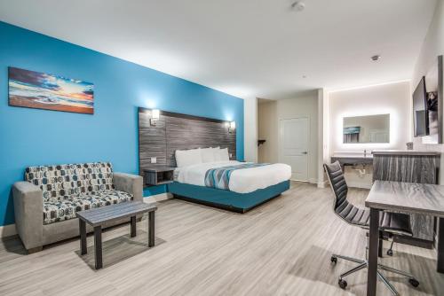Americas Best Value Inn & Suites Houston at Hwy 6 - image 2