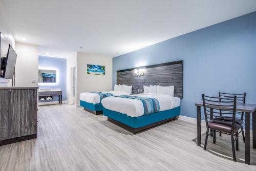 Americas Best Value Inn & Suites Houston at Hwy 6 - image 13