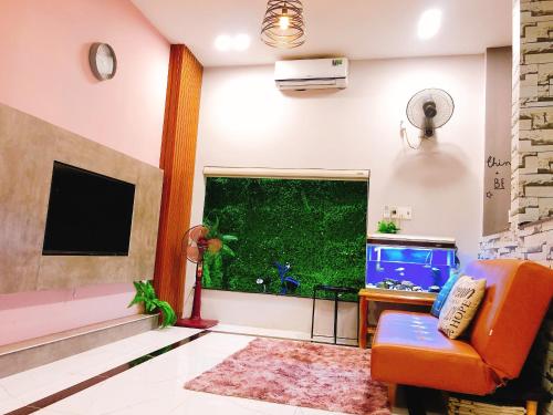 Shared lounge/TV area, Triple-T Homestay in Phuong 6