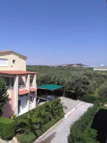 Μεζονέτα με κήπο gîte à louer Néa Rodiá