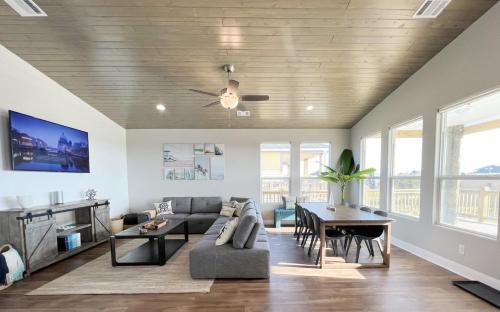 Crystal Blue home in Crystal Beach, USA