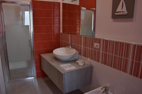 Bathroom, B&B Marina Blu in Giardini Naxos