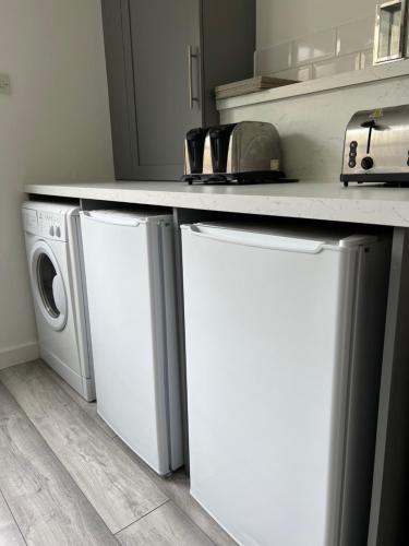 Five Bedroom Five Bathroom House - Dalkeith in 達爾基斯