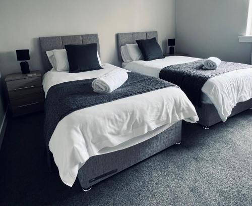 Five Bedroom Five Bathroom House - Dalkeith in 達爾基斯