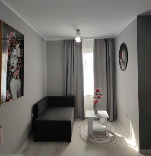 . Flora Apartment
