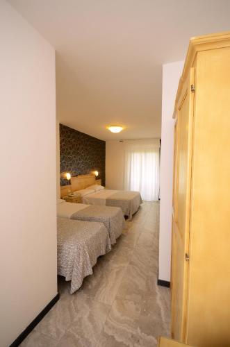 Hotel Clinton - image 9