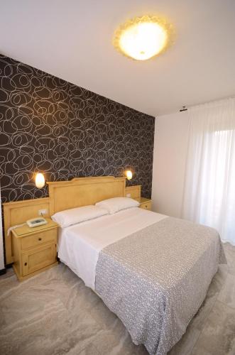3 twin beds
