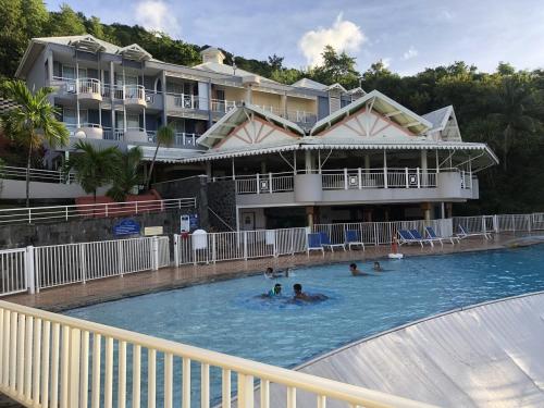 Studio Harmony-Résidence hôtelière -Randonnée-Surf-Restaurant- superbe vue sur mer-100m de la plage - Location saisonnière - La Trinité