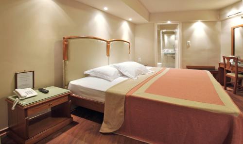 Accommodation in West Mani