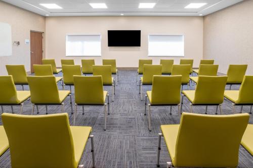 홀리데이 인 익스프레스 & 스위트 와일드우드 더 빌리지 바이 IHG - 회의실/연회장