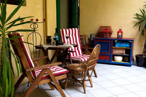Stunning 2 Double Bedroom Apartment In The Centre Of Budapest - image 13