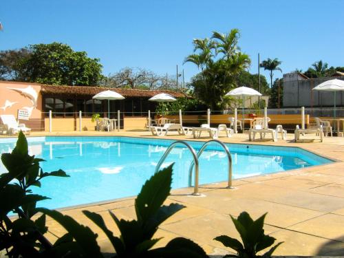 游泳池, Buzios Internacional Apart Hotel in 布希奥斯市中心