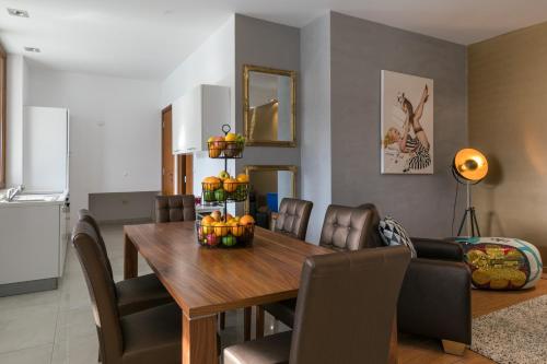 設施, Apartment Frankies Place - Two-Bedroom Apartment with Terrace and Sea View in 扎頓