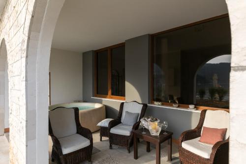 陽台/露台, Apartment Frankies Place - Two-Bedroom Apartment with Terrace and Sea View in 扎頓