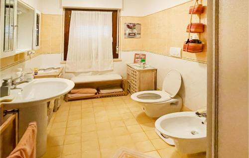 Bathroom, Nice apartment in Colonnella with WiFi and 1 Bedrooms in Colonnella