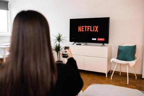 - NEU - Sweet Home, Parkplatz, Netflix, Bad Salzuflen (fotografie 3)