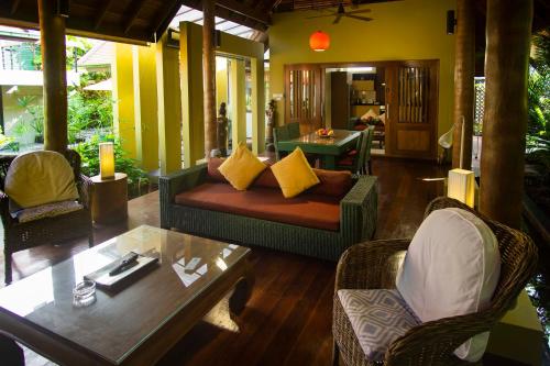 Garden, Hideaway Villa near Laem Sor Pagoda