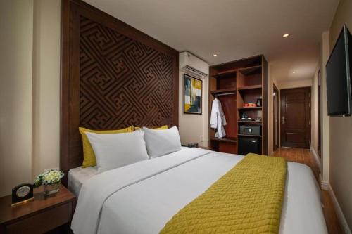 room detail thumbnail 0