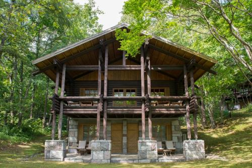 Cottage with Forest View Hokkaido Wagyu and Crab Dinner Included