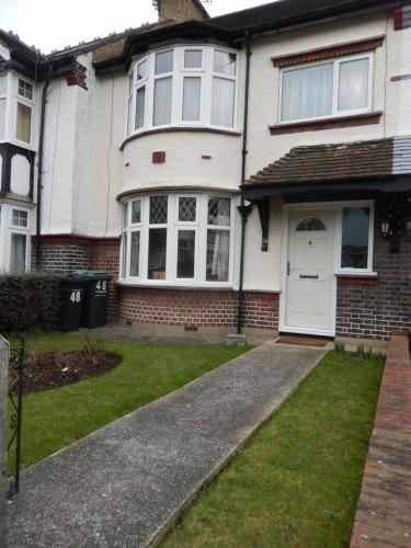 48 The Fairway, Gravesend. chambre d'hôte Meopham Railway Station