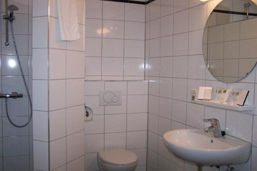 Zimmer mit 2 einzelbetten, basic