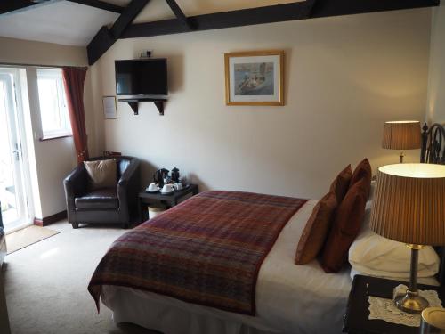 Standard Double Room image 5