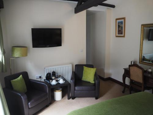 Deluxe Double Room image 9