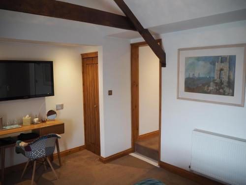 Superior Double Room with Sea View image 7