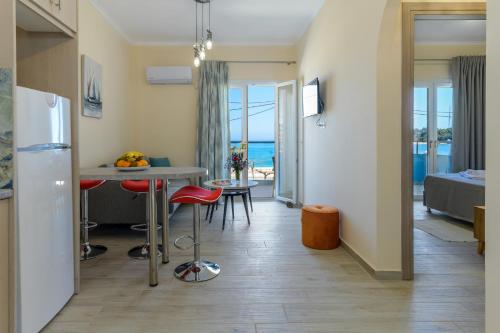 2 bedrooms, 3 beds