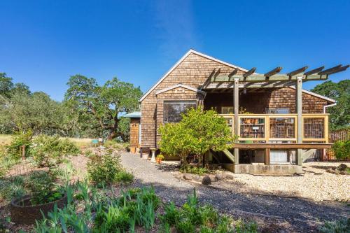 Healdsburg Home with Magnificent Vineyard View home